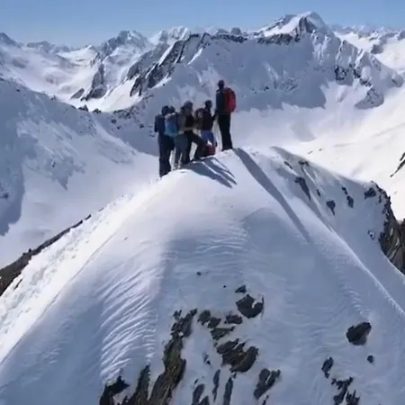 Im Spiss アパート *